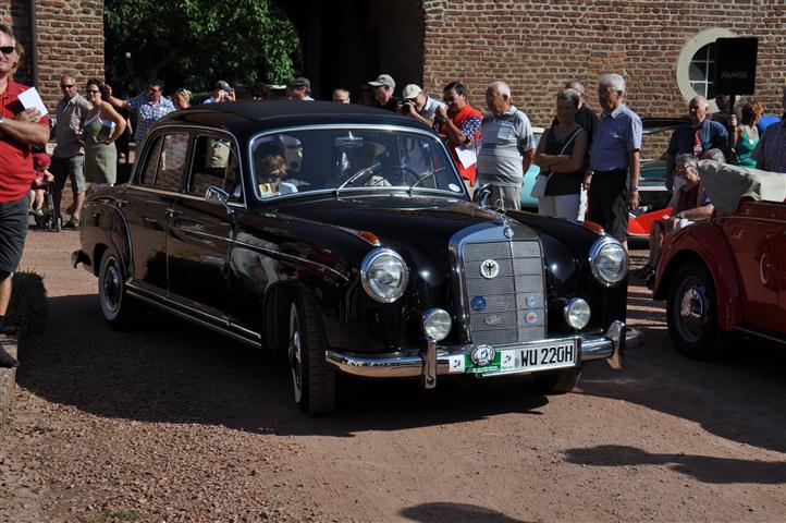 Mercedes Benz 220S